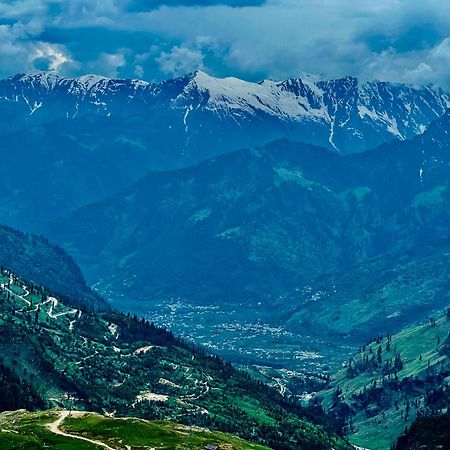 Hotel Green Link -#Near Volvo Bus Stand #Mountain View #River View #Open Terrace Manali  Exterior photo