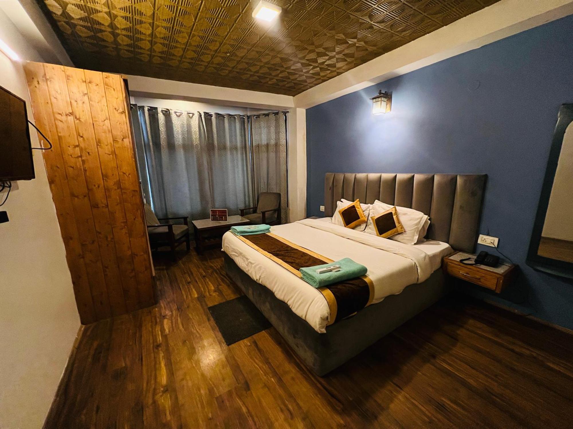 Hotel Green Link -#Near Volvo Bus Stand #Mountain View #River View #Open Terrace Manali  Exterior photo