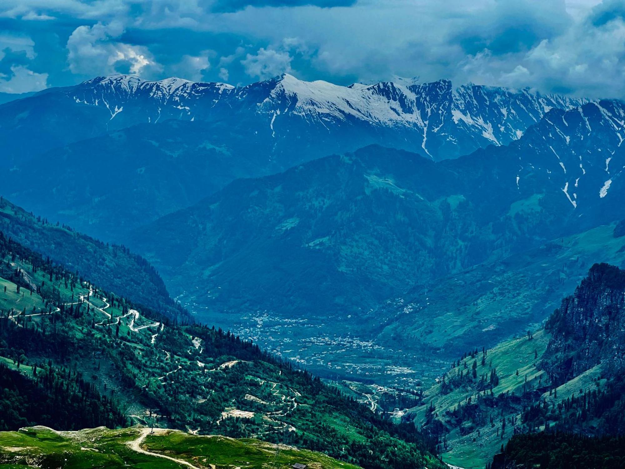 Hotel Green Link -#Near Volvo Bus Stand #Mountain View #River View #Open Terrace Manali  Exterior photo